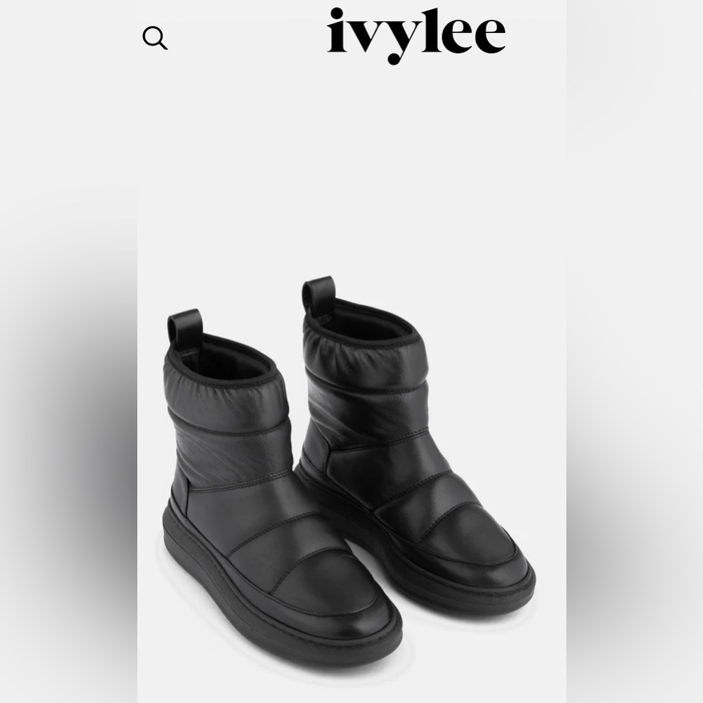 Ivylee Copenhagen Platform Moon boots Leather in black color EU size 36 = US 6.0